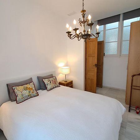 Apartamentos Almirante Hoyos Seville Ngoại thất bức ảnh