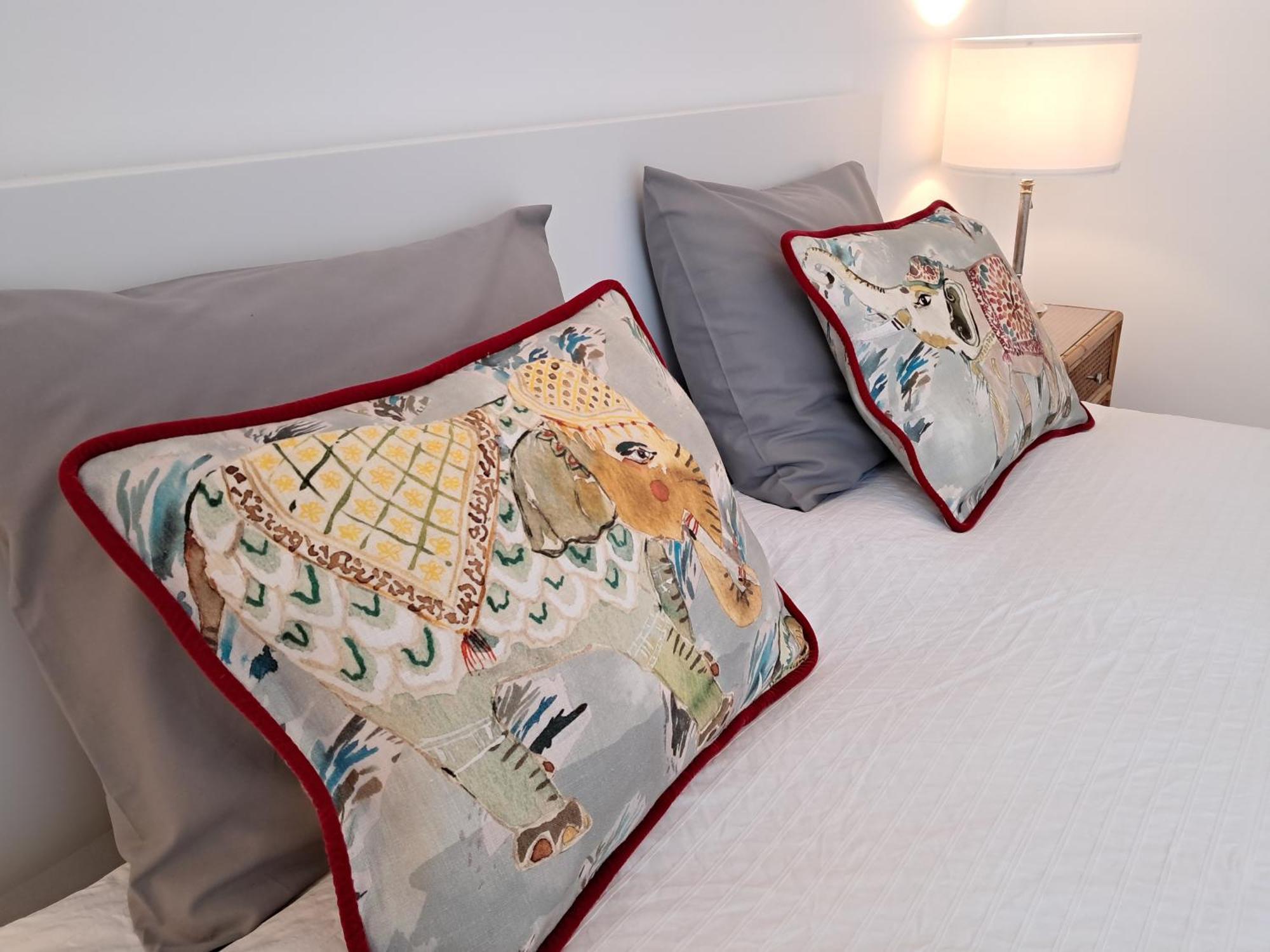 Apartamentos Almirante Hoyos Seville Ngoại thất bức ảnh