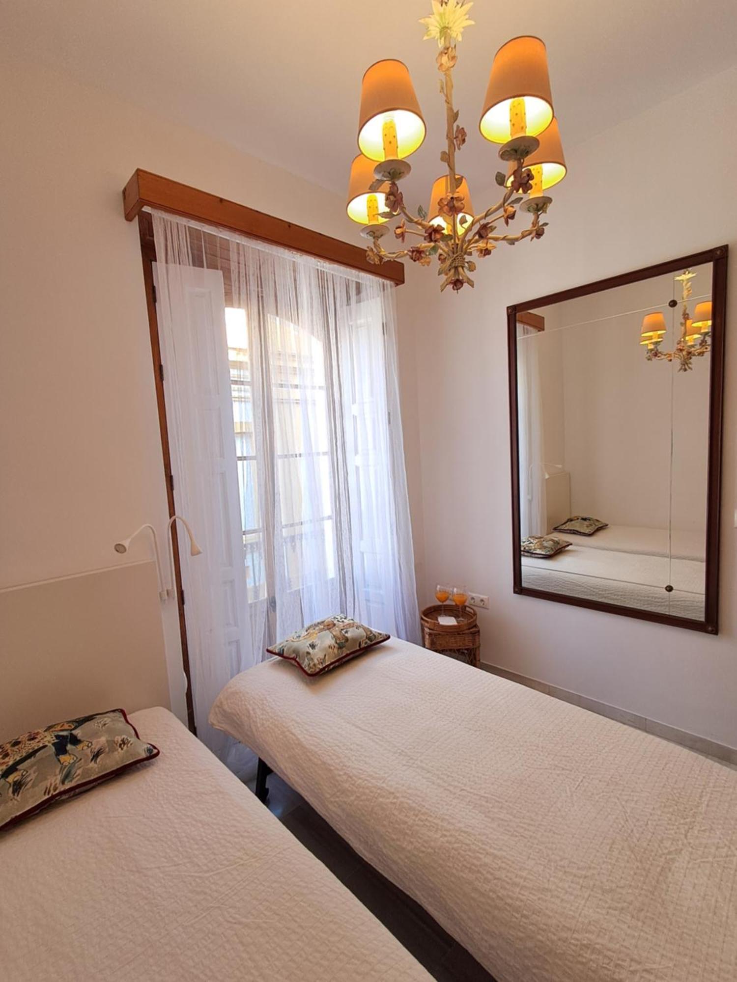 Apartamentos Almirante Hoyos Seville Ngoại thất bức ảnh