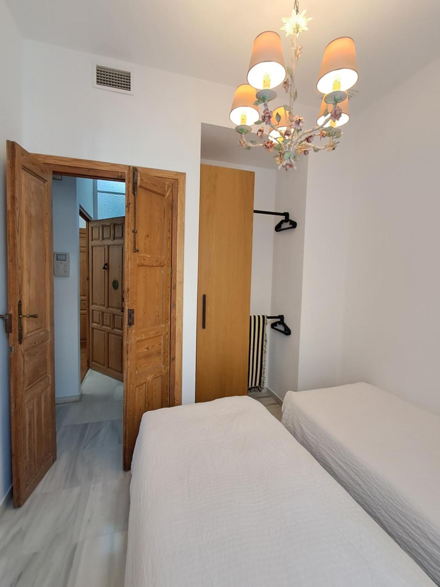 Apartamentos Almirante Hoyos Seville Ngoại thất bức ảnh