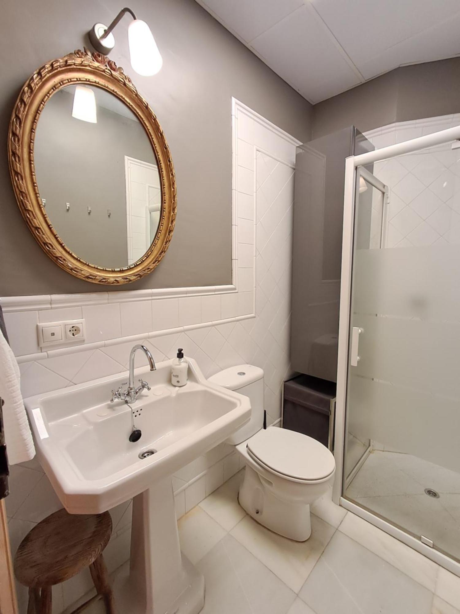 Apartamentos Almirante Hoyos Seville Ngoại thất bức ảnh
