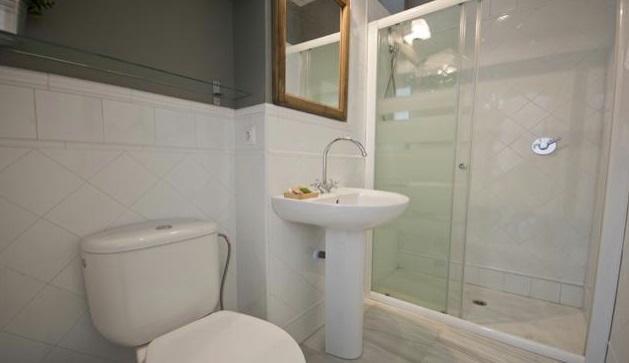 Apartamentos Almirante Hoyos Seville Ngoại thất bức ảnh