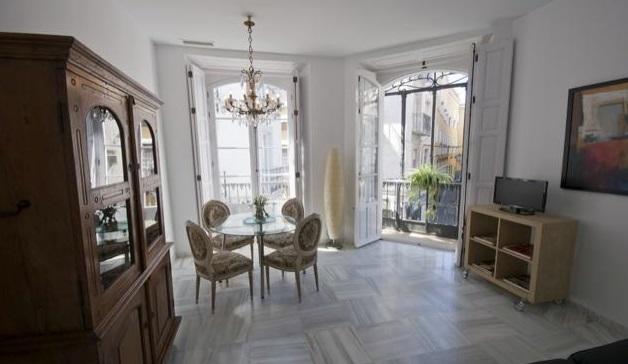 Apartamentos Almirante Hoyos Seville Ngoại thất bức ảnh